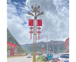 山南抱箍太阳能路灯生产厂家
