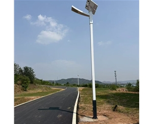 山南节能太阳能路灯厂家